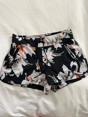 Athleta Women’s Black Floral Drawstring Shorts